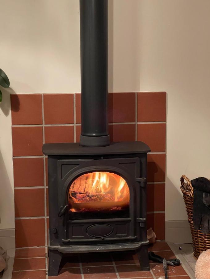 Bike Shed - Beautiful 1-Bed Cottage In Shorwell Εξωτερικό φωτογραφία